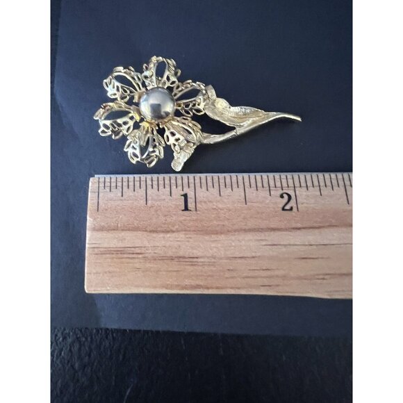 Gold Flower Stem and Leaf Brooch Pin - Picture 6 of 6